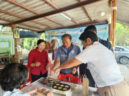 นายยุทธนา มาตเจือประธานหอการค้าและคณะกรรมการ ร่วมกิจกรรม"ชมผักในสวน ชวนทำขนม อบรมพืชกลับหัว"ในวันอาทิตย์ที่ 6 กรกฎาคม 68 เวลา 09.00 น. ผู้เข้าร่วมกิจกรรมพร้อมกัน ณ ศูนย์เรียนรู้เกษตรผสมผสาน smile lemon 09.05 น.มารู้จักศูนย์เรียนรู้ฯร่วมกัน..ผ่าน