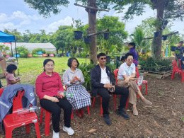 นายยุทธนา มาตเจือประธานหอการค้าและคณะกรรมการ ร่วมกิจกรรม"ชมผักในสวน ชวนทำขนม อบรมพืชกลับหัว"ในวันอาทิตย์ที่ 6 กรกฎาคม 68 เวลา 09.00 น. ผู้เข้าร่วมกิจกรรมพร้อมกัน ณ ศูนย์เรียนรู้เกษตรผสมผสาน smile lemon 09.05 น.มารู้จักศูนย์เรียนรู้ฯร่วมกัน..ผ่าน