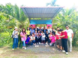 นายยุทธนา มาตเจือประธานหอการค้าและคณะกรรมการ ร่วมกิจกรรม"ชมผักในสวน ชวนทำขนม อบรมพืชกลับหัว"ในวันอาทิตย์ที่ 6 กรกฎาคม 68 เวลา 09.00 น. ผู้เข้าร่วมกิจกรรมพร้อมกัน ณ ศูนย์เรียนรู้เกษตรผสมผสาน smile lemon 09.05 น.มารู้จักศูนย์เรียนรู้ฯร่วมกัน..ผ่าน