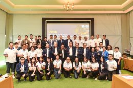 ดร.จิตรกร เผด็จศึก ประธานหอการค้ากลุ่มจังหวัดภาคตะวันออก 1 ประธานหอการค้าจังหวัดฉะเชิงเทรา และเลขาธิการหอกาค้าจังหวัด พร้อมผู้ประกอบการรุ่นใหม่ YEC หอการค้าจังหวัดฉะเชิงเทรา ร่วมประชุมคณะกรรมการหอการค้าภาคตะวันออก หอการค้าไทย ครั้งที่ 2 ระหว่างวันที่ 22-2