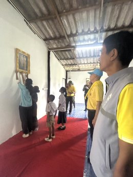 วันศุกร์ที่ 26 กรกฎาคม 2567 เวลา 10.30 น. หอการค้าจังหวัดฉะเชิงเทรา ร่วมพิธีมอบบ้านแก่ผู้ยากไร้ (นางกมลวรรณ เมืองแมด) ที่หอการค้าจังหวัดฉะเชิงเทรา ได้ร่วมมอบเงินซ่อมแซมไว้ ซึ่งบัดนี้บ้านเสร็จพร้อมส่งมอบ เพื่อเฉลิมพระเกียรติเนื่องในโอกาสมหามงคลเฉลิมพระชนมพ