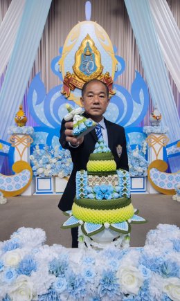 ดร.จิตรกร เผด็จศึก ประธานหอการค้าจังหวัดฉะเชิงเทรา นำคณะบันทึกเทปถวายพระพรเนื่องในโอกาสวันเฉลิมพระชนมพรรษาสมเด็จพระนางเจ้าสิริกิติ์ พระบรมราชินีนาถ พระบรมราชชนนีพันปีหลวง ณ สถานีโทรทัศน์แห่งประเทศไทย จังหวัดจันทบุรี