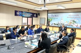       หอการค้าจังหวัดฉะเชิงเทรา ในนามคณะกรรมการ กกร.จังหวัด ประชุมคณะกรรมการ กกร.จังหวัดฉะเชิงเทรา ครั้งที่ 1/2567 เมื่อวันพฤหัสบดีที่ 22 กุมภาพันธ์ 2567 เวลา 10.00 น. ห้องประชุมสุนทรพิพิธ ชั้น 3 ศาลากลางจังหวัดฉะเชิงเทรา โดยหอการค้าฯ มีประเด็นนำเสนอเข้าส