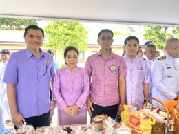 วันอังคารที่ 3 มิถุนายน 2568 เวลา 7.30 น. นายยุทธนา มาตเจือ ประธานหอการค้าจังหวัดฉะเชิงเทรา พร้อมด้วยคณะกรรมการฯ เข้าร่วมพิธีเจริญพระพุทธมนต์และทำบุญตักบาตรถวายพระราชกุศลเฉลิมพระเกียรติสมเด็จพระนางเจ้าฯ พระบรมราชินี เนื่องในโอกาสวันเฉลิมพระชนมพรรษา 3 มิถุ