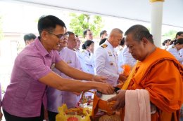 วันอังคารที่ 3 มิถุนายน 2568 เวลา 7.30 น. นายยุทธนา มาตเจือ ประธานหอการค้าจังหวัดฉะเชิงเทรา พร้อมด้วยคณะกรรมการฯ เข้าร่วมพิธีเจริญพระพุทธมนต์และทำบุญตักบาตรถวายพระราชกุศลเฉลิมพระเกียรติสมเด็จพระนางเจ้าฯ พระบรมราชินี เนื่องในโอกาสวันเฉลิมพระชนมพรรษา 3 มิถุ