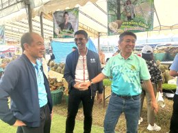 หอการค้าจังหวัดฉะเชิงเทรา ร่วม เปิดงานเทศกาลทุเรียน ท่าตะเกียบ จังหวัดฉะเชิงเทรา ในโครงการจัดงานวันเกษตรและประกวดพืชผลทางการเกษตรของดีอำเภอตะเกียบ ประจำปี 2568 วันที่ 7 มิถุนายน 2568 เวลา 9.30 น.ณ ลานเอนกประสงค์บ้านดากาาะกระทิงต.คลองตะเกรา อ. ท่าตะเกียบ จ