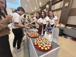 16 มิถุนายน 2566 เวลา 18.00 น. งานเลี้ยงรับรองคณะผู้เข้าประชุมคณะกรรมการหอการค้าภาคตะวันออก ณ โรงแรม นิว แทรเวล ลอด์จ จันทบุรี โดย กลุ่มผู้ประกอบการรุ่นใหม่ YEC หอการค้าฉะเชิงเทราร่วมออกบูธบริการอาหาร