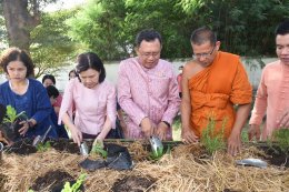 วันพฤหัสบดีที่ 16 พฤศจิกายน 2566 เวลา 07.00 - 09.00 น. ดร.จิตรกร เผด็จศึก ประธานหอการค้าจังหวัดฉะเชิงเทรา ร่วมประชุมสภากาแฟประจำปีงบประมาณ 2567 ครั้งที่ 1 ประจำเดือนพฤศจิกายน 2566 ณ พิพิธภัณฑ์เมืองฉะเชิงเทรา ต.หน้าเมือง อ.เมือง จ.ฉะเชิงเทรา เจ้าภาพจัดโดยห