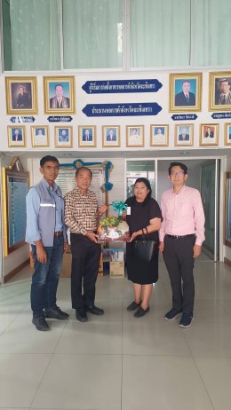 วันอังคารที่ 2 มกราคม 2567 เวลา 14.00 น. มหาวิทยาลัยราชภัฏราชนครินทร์ โดยอาจารย์พิภัทรา สิมะโรจนา รองอธิการบดี เป็นผู้แทนอธิการบดี มอบกระเช้าสวัสดีปีใหม่ แก่ ดร.จิตรกร เผด็จศึก ประธานหอการค้าจังหวัดฉะเชิงเทรา และนายยุทธนา มาตเจือ รองประธานหอการค้าจังหวัดฉ