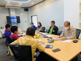 วันพฤหัสบดีที่ 11 มกราคม 2567 เวลา 11.00 น. นายจิตรกร เผด็จศึก ประธานหอการค้าจังหวัดฉะเชิงเทรา ร่วมประชุมหารือการขับเคลื่อนยกระดับเมืองและกระตุ้นเศรษฐกิจท้องถิ่นอย่างยั่งยืน ร่วมกับหน่วยภาครัฐและเอกชนที่เกี่ยวข้อง ณ ห้องประชุม one plan  สำนักงานจังหวัดฉะเ