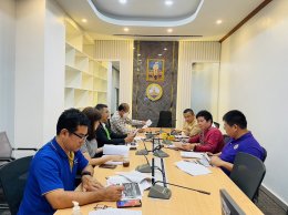 วันพฤหัสบดีที่ 11 มกราคม 2567 เวลา 11.00 น. นายจิตรกร เผด็จศึก ประธานหอการค้าจังหวัดฉะเชิงเทรา ร่วมประชุมหารือการขับเคลื่อนยกระดับเมืองและกระตุ้นเศรษฐกิจท้องถิ่นอย่างยั่งยืน ร่วมกับหน่วยภาครัฐและเอกชนที่เกี่ยวข้อง ณ ห้องประชุม one plan  สำนักงานจังหวัดฉะเ