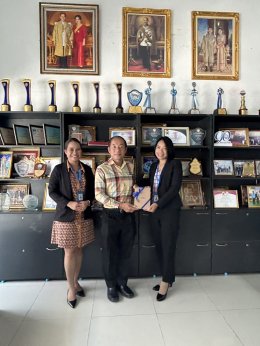 หอการค้าจังหวัดฉะเชิงเทรา ร่วมบันทึกข้อตกลงโครงการความร่วมมือ ธนาคารยูโอบี จำกัด (มหาชน) ในเรื่อง การแบ่งปันความรู้ในการสร้างความเป็นเลิศด้านการพัฒนาศักยภาพทางธุรกิจ เมื่อวันอังคารที่ 13 กุมภาพันธ์ 2567 ณ สำนักงานหอการค้าจังหวดฉะเชิงเทรา 