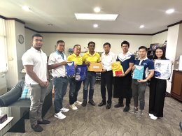 วันอังคารที่ 18 มิถุนายน 2567 จากเวลา 10.30 น. นายยุทธนา มาตเจือ ประธานโครงการ นายอาทร เสรฺมศักดิ์ศศิธร ประธาน YEC และคณะทำงาน Zero Co2 เข้าพบนายกเทศมนตรีเมืองฉะเชิงเทรา เพื่อชี้แจ้งเรื่องการขอใช้สถานที่สวนเฉลิมพระเกียรติฯ จัดกิจกรรมวิ่งเพื่อสิ่งแวดล้อม Z