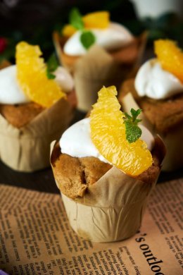 LOW-FAT YOGURT MUFFIN