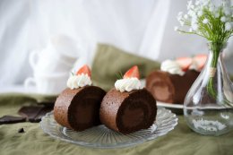 DOUBLE CHOCOLATE CAKE ROLL  