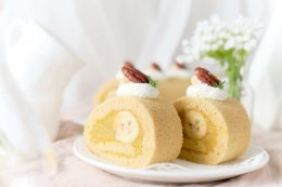 TOKYO BANANA CAKE ROLL 
