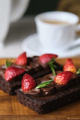 VEGAN DARK CHOCOLATE TART 