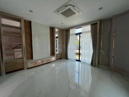งานก่อสร้างบ้านเดี่ยว 2 ชั้น หลังใหญ่