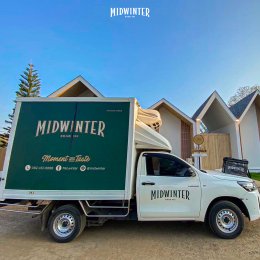 Indulge in a summer retreat with your loved ones at your place with our exclusive Midwinter Food Delivery service.