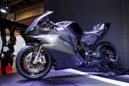 ยามาฮ่าฉลองครบรอบ 70 ปีสุดยิ่งใหญ่ เปิดตัว 16 โมเดลแห่งอนาคตในงาน Japan Mobility Show 2025 ภายใต้คอนเซปต์ Feel the Future of HumanMachine Mobility