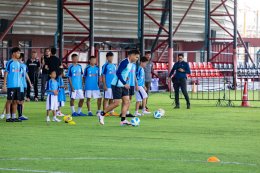 ยามาฮ่าส่งต่อโอกาสเพื่ออนาคต มอบอุปกรณ์กีฬาการเรียน พร้อมเสริมทักษะฟุตบอลให้เยาวชนบ้านปากเกร็ด