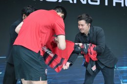 ยามาฮ่าต้อนรับทัพแข้งดังเมืองทอง ยูไนเต็ด เยี่ยมชมบูท YAMAHA THE UNIQUEVERSE