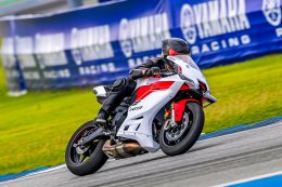 รีวิว Yamaha R9 ซูเปอร์สปอร์ตยุคใหม่ สมรรถนะที่พร้อมมอบความตื่นเต้นเร้าใจในทันที