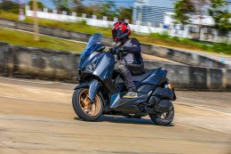 NEW YAMAHA XMAX TECH MAX 2026 Premium Smart Scooter