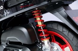 เด็กใหม่บุกบูทยามาฮ่าเปิดจักรวาลยูนีคเวิร์ส โชว์ความเป็นตัวเองกับมอเตอร์ไซค์สุดเทรนดี้ YAMAHA FAZZIO HYBRID #คันใหม่ถูกใจโน๊ะ!