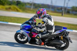 All New Yamaha NMAX Tech Max VS All New Yamaha AEROX 2025