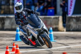 All New Yamaha NMAX Tech Max VS All New Yamaha AEROX 2025