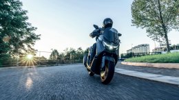 ฉลองครบรอบ 10 ปี YAMAHA NMAX ตอกย้ำความสำเร็จระดับโลก! ครองตำแหน่งสปอร์ตพรีเมียมสกู๊ตเตอร์ยอดนิยมอันดับ 1 ในยุโรป พร้อมสร้าง Kando ให้ผู้ขับขี่กว่า 60 ประเทศทั่วโลก