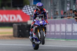 NEXZTER BRIC Superbike ดวลเดือด! "แสตมป์" คว้าชัยรุ่นใหญ่ เบนซ์ เรซซิ่ง ผงาดแชมป์สนาม 3