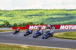 YAMAHA YZF-R9 เบิ้ลโพเดียม ออโตโดรม โมสต์ ออนจู ควง มายาส คว้าอันดับ 2-3 เวิลด์ ซูเปอร์สปอร์ต