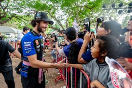 สวัสดีประเทศไทย! นักบิดร่วม Pre Event ต้อนรับสู่ MotoGP ที่จะระเบิดศึกสุดสัปดาห์นี้ ภายใต้ธีมเสน่ห์อีสานใต้ สุดอบอุ่น-ประทับใจ