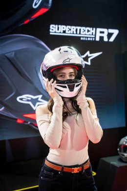 เพซแม็กซ์ มอเตอร์สปอร์ต เปิดตัวหมวกกันน็อค Alpinestars "Supertech R7 และ SM3" ครั้งแรกในไทย ยกทัพแบรนด์ระดับโลกบุกงาน IMPACT Speed Fest