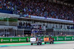 โมโตจีพี ประเทศไทย ทำถึง! ดวล ตุ๊กตุ๊ก กรังด์ปรีซ์ สร้างภาพจำสุดฮา กระหึ่มทั่วโลก