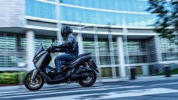 ฉลองครบรอบ 10 ปี YAMAHA NMAX ตอกย้ำความสำเร็จระดับโลก! ครองตำแหน่งสปอร์ตพรีเมียมสกู๊ตเตอร์ยอดนิยมอันดับ 1 ในยุโรป พร้อมสร้าง Kando ให้ผู้ขับขี่กว่า 60 ประเทศทั่วโลก