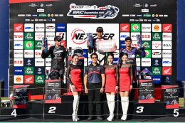 มันส์ระดับโลก! แสตมป์ แซงโค้งสุดท้ายเฉือน มิกซ์ สุดเดือด โอม-ภวัต พระเอกดังคว้าโพเดียมแรกในชีวิต