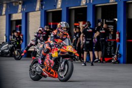 พี่น้องตระกูล "มาร์เกซ" กดเวลาดีสุดรั้ง 1-2 พรี-ซีซั่นเทสต์ วันแรก !!! อเล็กซ์ กดเวลาเร็วสุดเฉือน มาร์ค รั้งจ่าฝูงที่สนามช้าง