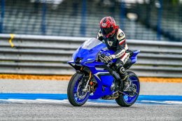 รีวิว Yamaha R9 ซูเปอร์สปอร์ตยุคใหม่ สมรรถนะที่พร้อมมอบความตื่นเต้นเร้าใจในทันที