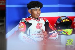 เพลงชาติไทยกระหึ่ม! แสตมป์ เข้าวิน โฮมเรซ ตี-ไอเดีย-อุ้ม พาเหรดกวาดโพเดียม Asia Road Racing