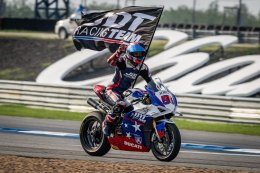 ธงไทยกระหึ่มเอเชีย! 5 นักบิดผงาดกวาดโพเดียม ซิว 2 แชมป์ ศึก Asia Road Racing สนาม 2