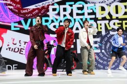 เด็กใหม่บุกบูทยามาฮ่าเปิดจักรวาลยูนีคเวิร์ส โชว์ความเป็นตัวเองกับมอเตอร์ไซค์สุดเทรนดี้ YAMAHA FAZZIO HYBRID #คันใหม่ถูกใจโน๊ะ!