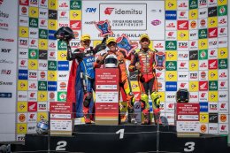 "โฮมเรซประวัติศาสตร์! นักบิดไทยเหมาแชมป์ทุกรุ่น 'ชิพ-มิกซ์-ไอเดีย-เติ้ล'  ยืนโพเดี้ยมที่ 1 ปิดฉาก เอเชีย โร้ด เรซซิ่ง 2025 อย่างยิ่งใหญ่