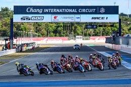 เพลงชาติไทยกระหึ่ม! แสตมป์ เข้าวิน โฮมเรซ ตี-ไอเดีย-อุ้ม พาเหรดกวาดโพเดียม Asia Road Racing