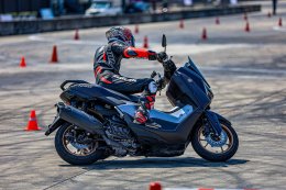All New Yamaha NMAX Tech Max VS All New Yamaha AEROX 2025