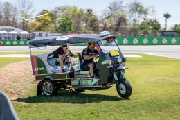 โมโตจีพี ประเทศไทย ทำถึง! ดวล ตุ๊กตุ๊ก กรังด์ปรีซ์ สร้างภาพจำสุดฮา กระหึ่มทั่วโลก