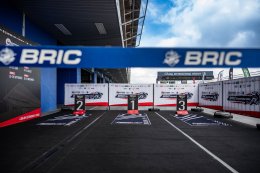 สู่เวทีเอเชีย! NEXZTER BRIC Superbike ฉลองแชมป์ พร้อมมอบ 4 ไวลด์การ์ด Asia Road Racing 2026 ยกระดับนักบิดไทยก้าวสู่สากล