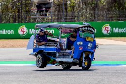 โมโตจีพี ประเทศไทย ทำถึง! ดวล ตุ๊กตุ๊ก กรังด์ปรีซ์ สร้างภาพจำสุดฮา กระหึ่มทั่วโลก